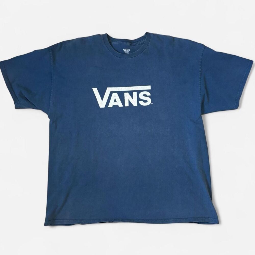 Vans Men's Navy and Blue T-shirt